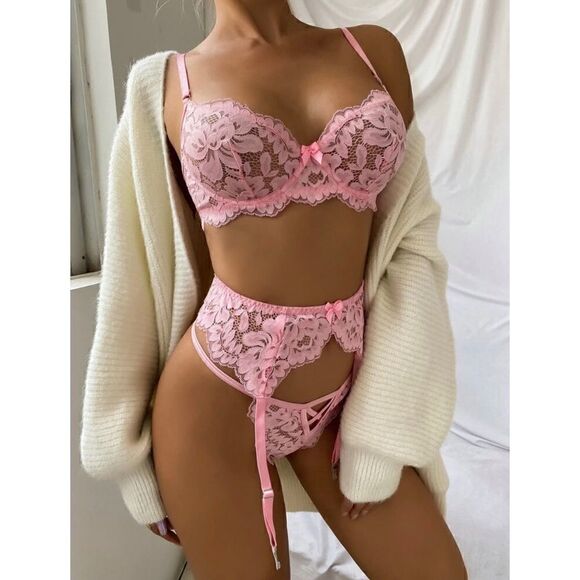 Sexy Floral Lace Lingerie Set - Picture 6 of 8